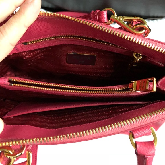 Prada deep pink bag with handles and strap - Picture 8 of 8